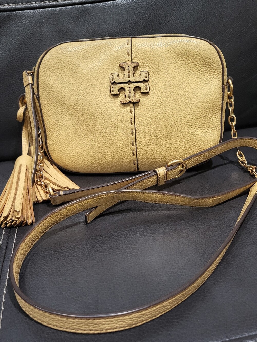Tory Burch Mcgraw Camera Bag Pebbled Leather Crossbody in Yellow